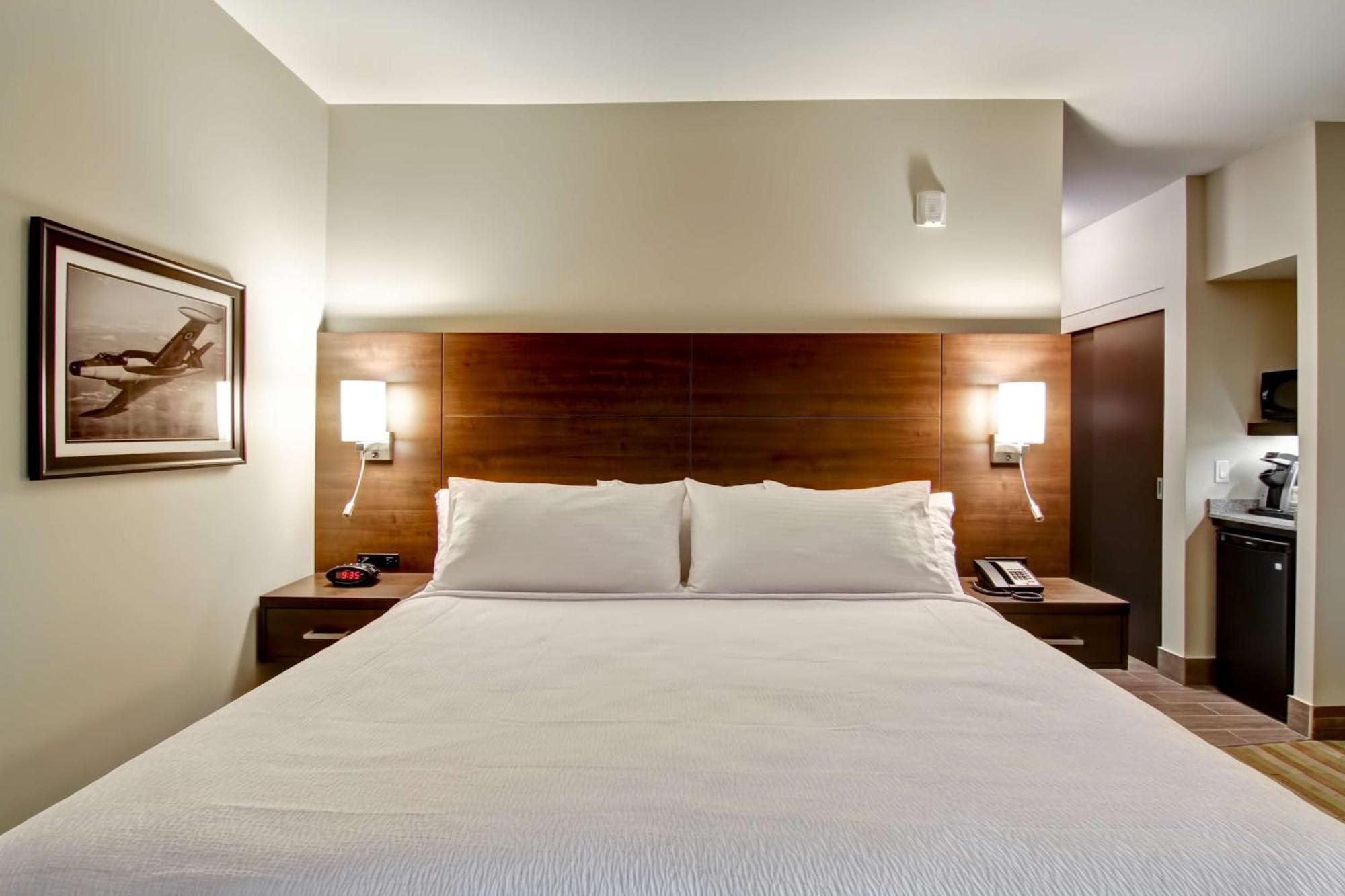 Best Western London Airport Inn & Suites Exterior foto